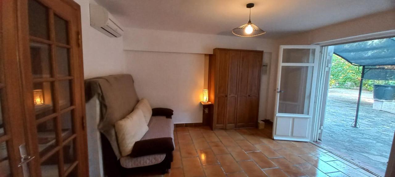 Appartement Et Sa Grande Terrasse En Rez De Jardin Saint Aygulf Dış mekan fotoğraf